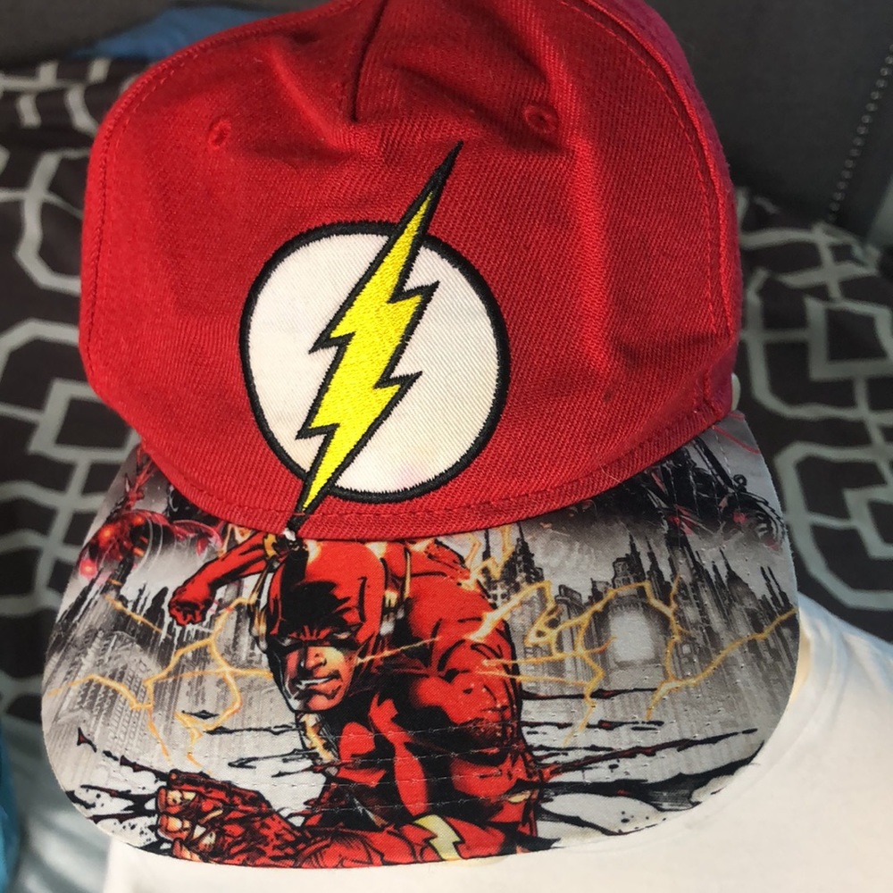 DC Flash Baseball Cap - Picture 2 of 7